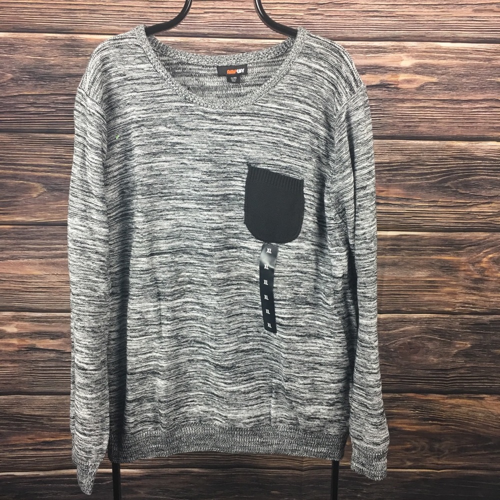 White Black Sweater AMPLIFY MENS XL Crew Neck NWT